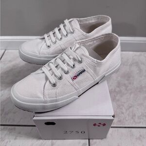 Superga 2750 Cotu Classic Unisex Sneakers White Size 7 Women Size 5.5 Men